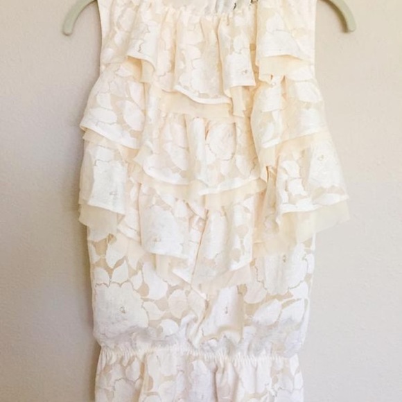 Ivory Ruffled Lace Blouse - Picture 4 of 4